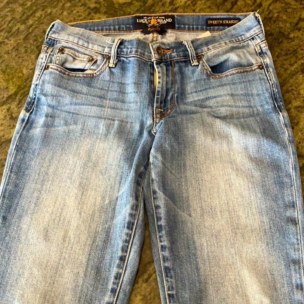 Lucky Brand size 6 light wash jeans